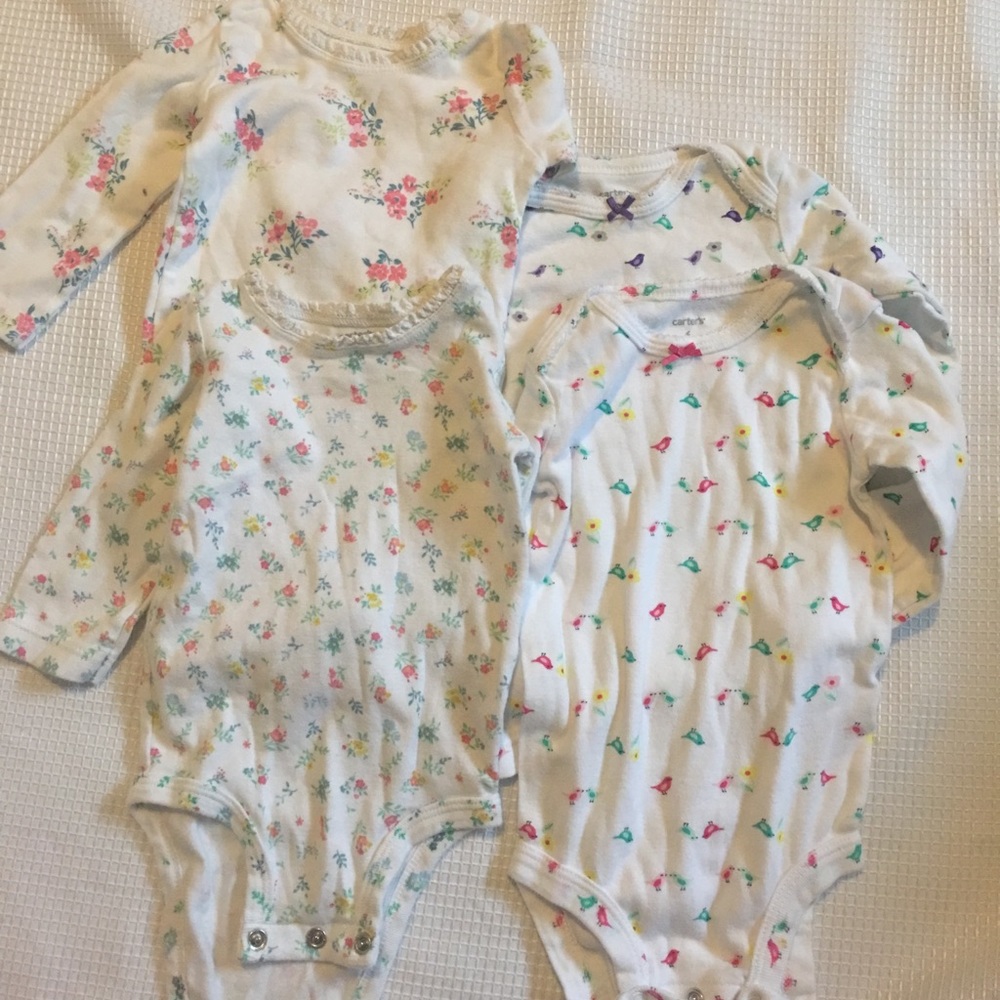 💜🌸Set of 4 Carters long sleeve onesies